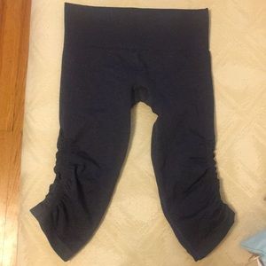 Lululemon cropped leggings size 6